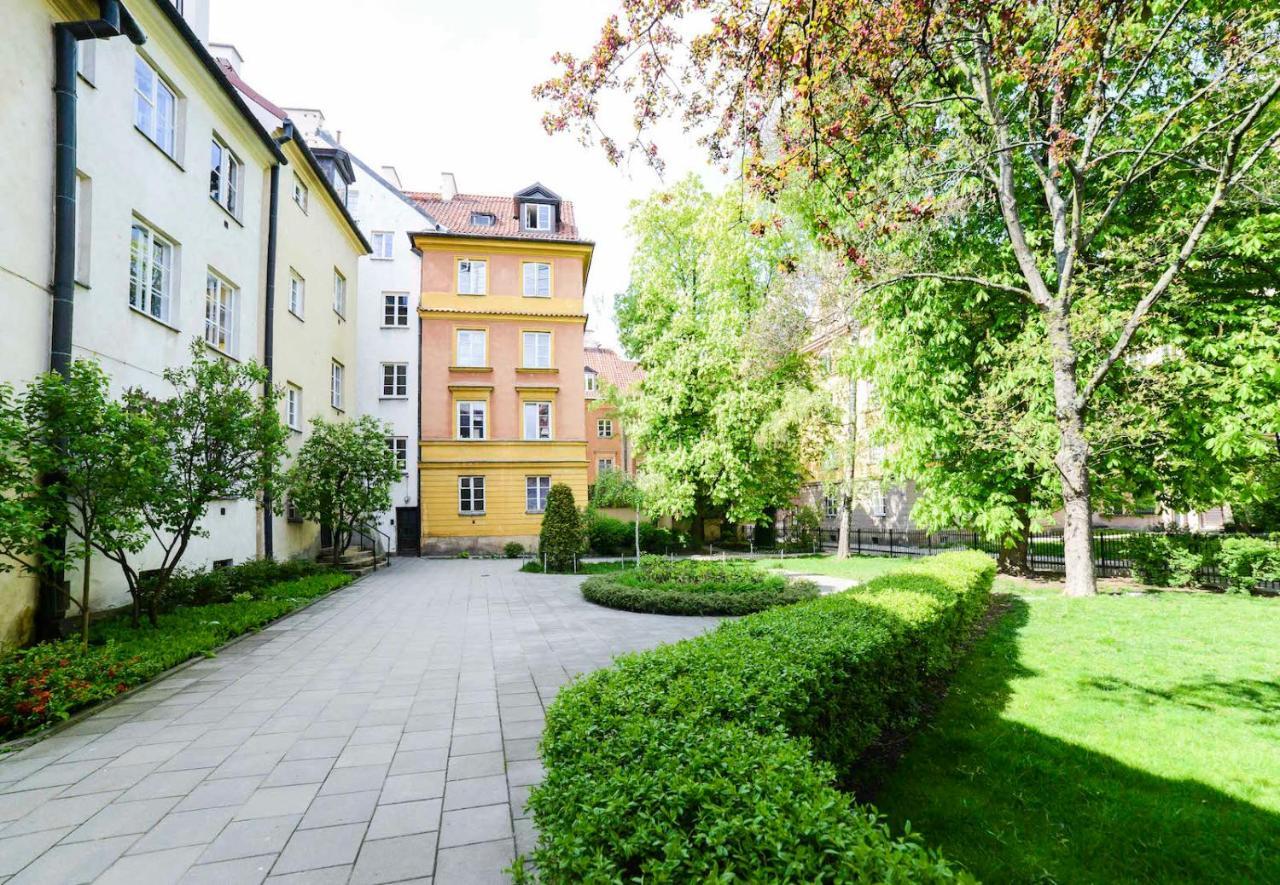 Designers Apartment In The Old Town Varsovia Exterior foto